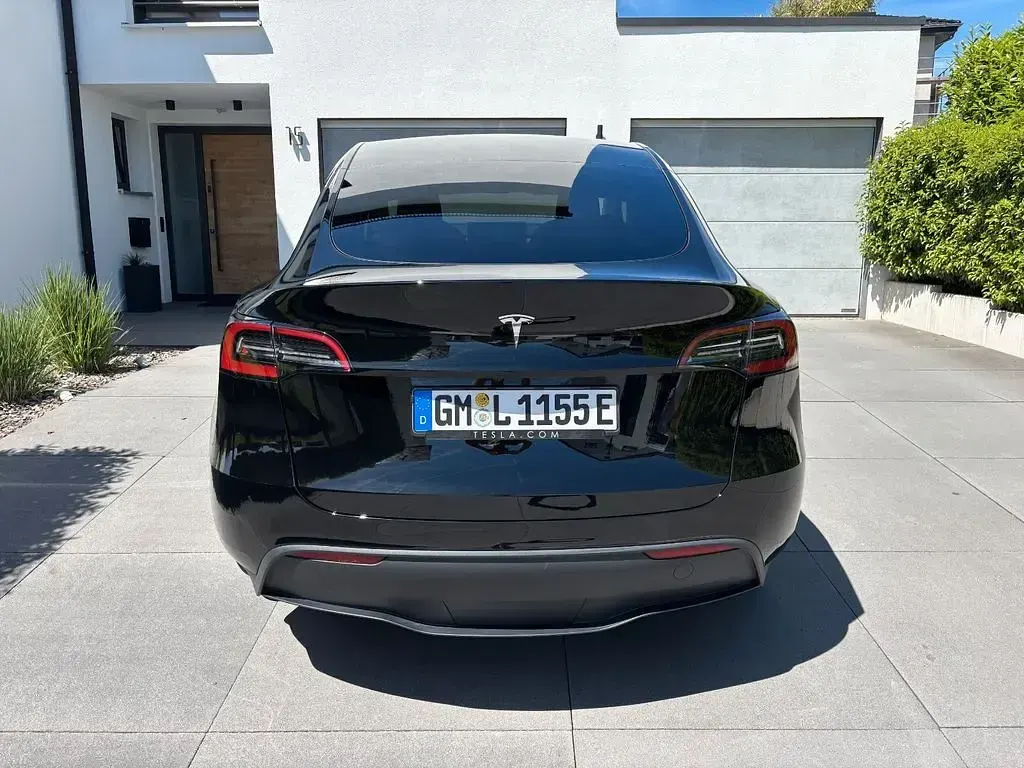 Gebraucht Tesla Model Y 203 kW (277 PS) 2024 Schwarz SUV