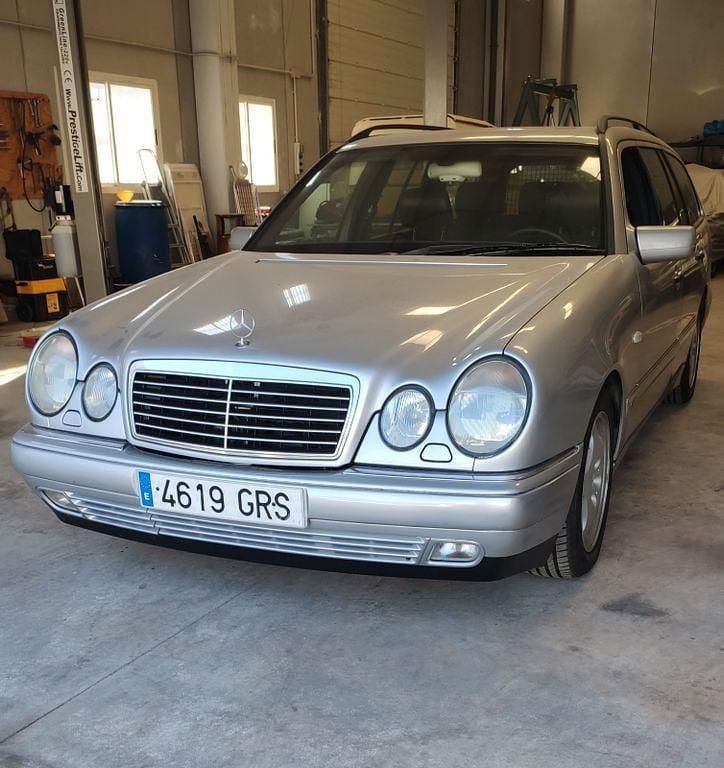 Gebraucht Mercedes E420 279 PS (205 kW) 1996 Silber Limousine