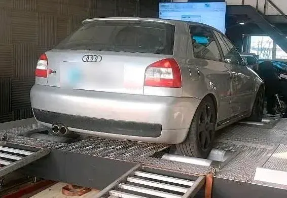 Gebraucht Audi S3 225 PS (165 kW) 2002 Silber Kleinwagen