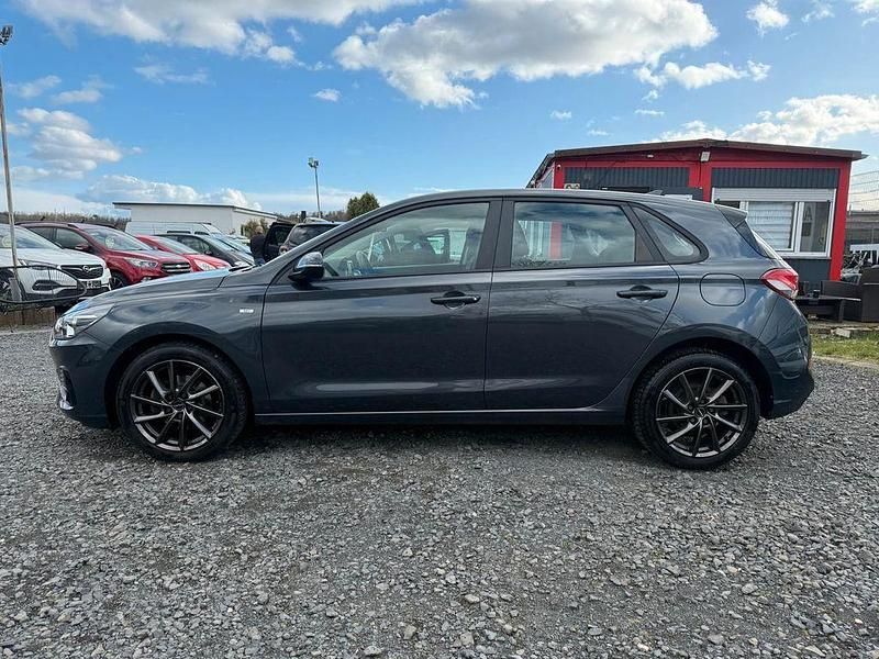 Gebraucht Hyundai i30 159 PS (116 kW) 2020 Grau Limousine