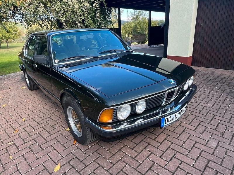Grün Gebraucht 1984 BMW 732 Limousine | 28.000 € - Bild 1/4