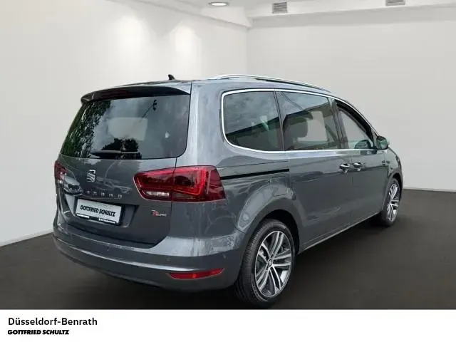Gebraucht Seat Alhambra FR-Line 150 PS (110 kW) 2022 Grau Van / Kleinbus
