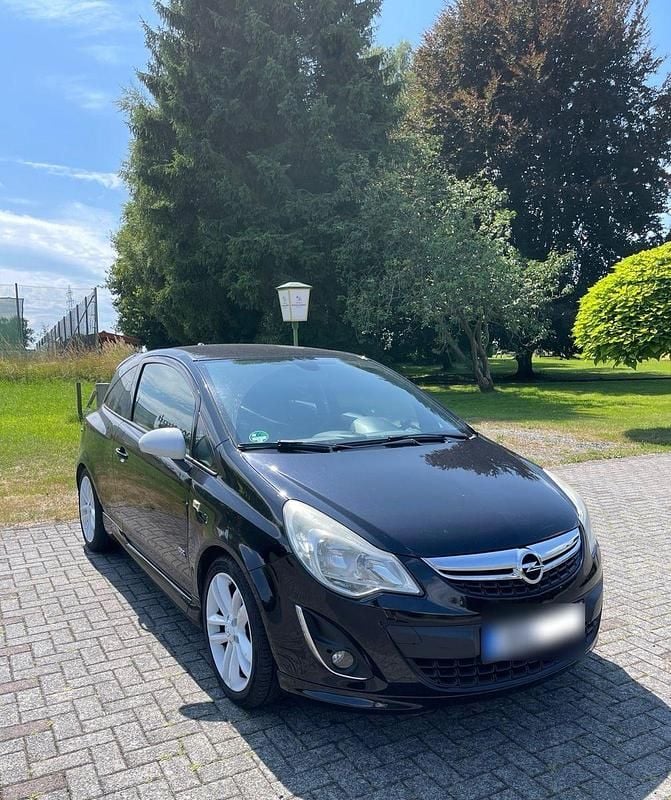 Second-hand Opel Corsa Color Edition 150 CP (110 kW) 2011 Negru Berlinǎ