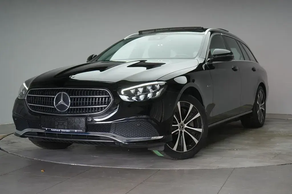 Gebraucht Mercedes E300 211 PS (155 kW) 2020 Schwarz Limousine