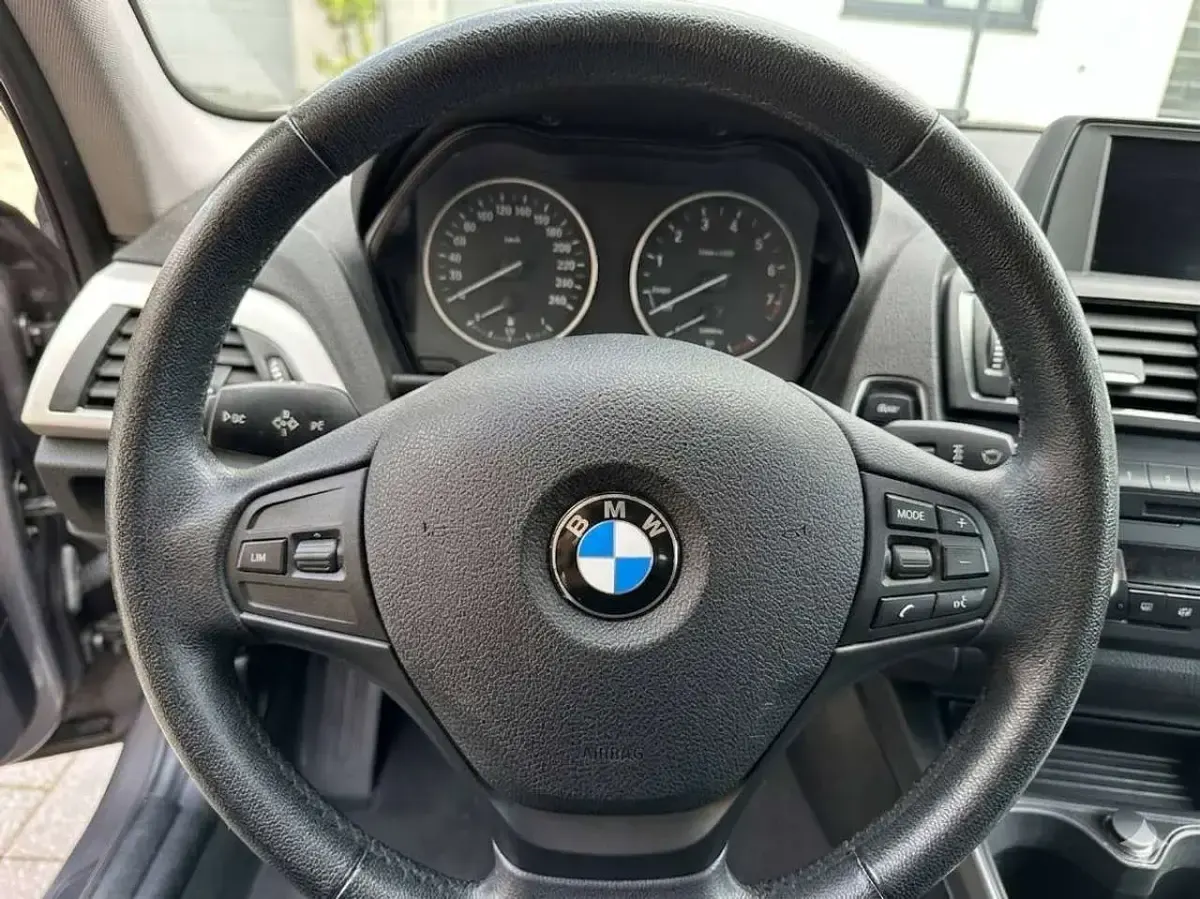 Gebraucht BMW 114 102 PS (75 kW) 2014 Braun Kleinwagen