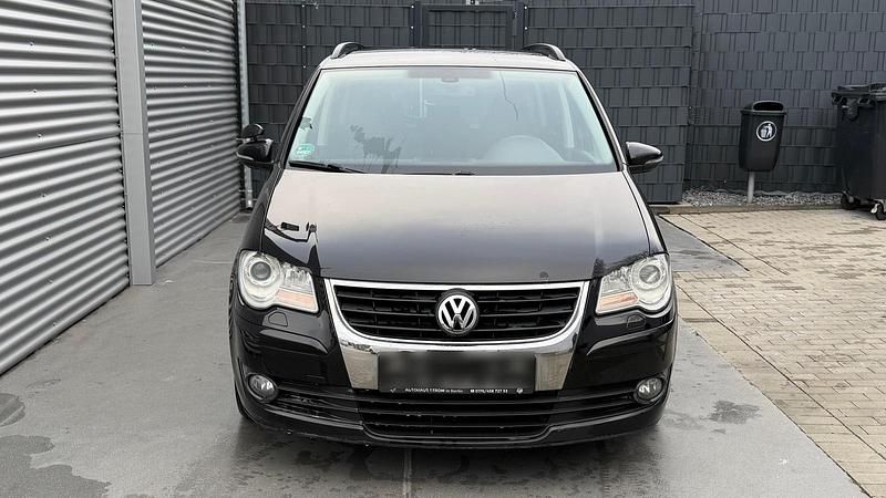 Gebraucht VW Touran 140 PS (102 kW) 2009 Schwarz Van / Kleinbus