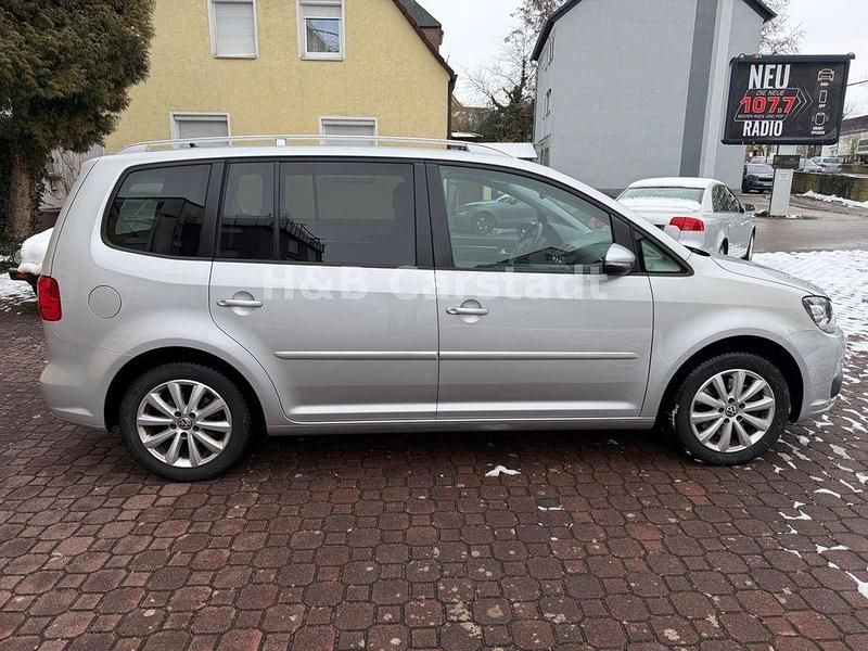 Gebraucht VW Touran Highline 140 PS (102 kW) 2014 Silber Van / Kleinbus