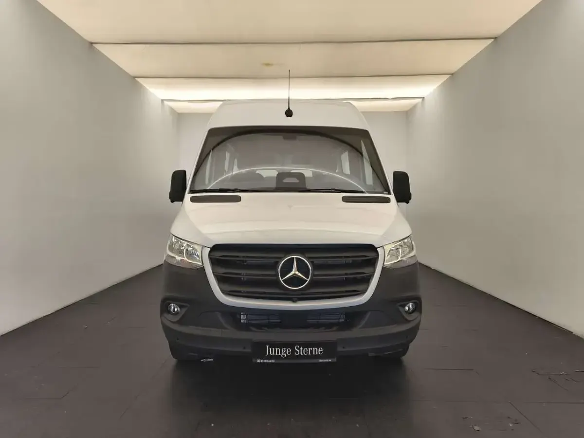 Gebraucht Mercedes Sprinter 150 PS (110 kW) 2026 Arktikweiß Van