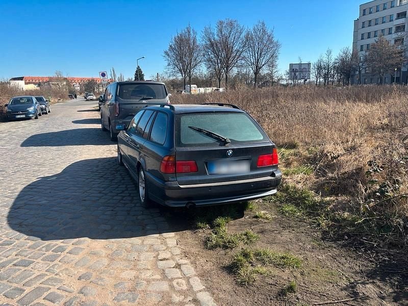 Gebraucht BMW 523 170 PS (125 kW) 1998 Grau Kombi