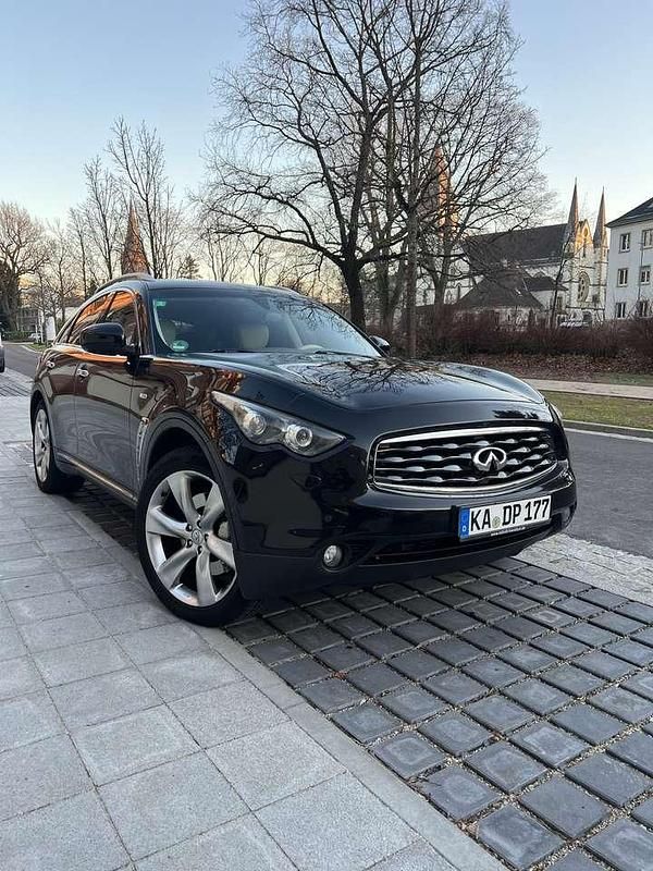 Schwarz Gebraucht 2012 Infiniti Fx30 Premium SUV | 11.500 € (Etwas zu teuer) - Bild 1/4