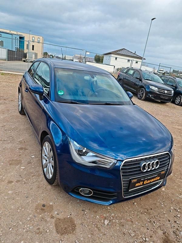 Blau Gebraucht 2011 Audi A1 Ambition Kleinwagen | 7.499 € (Guter Preis) - Bild 1/4