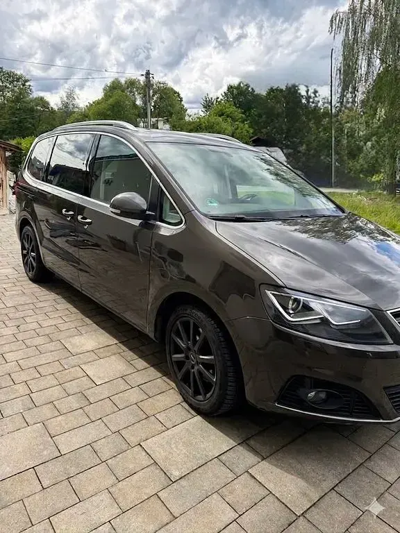Gebraucht Seat Alhambra FR-Line 184 PS (135 kW) 2018 Braun Van / Kleinbus