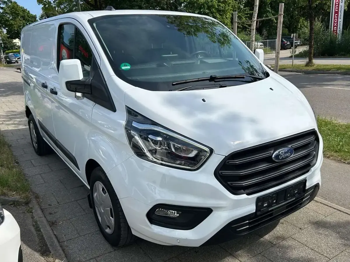 Gebraucht Ford Transit Custom 131 PS (96 kW) 2021 Frozen white Kombi