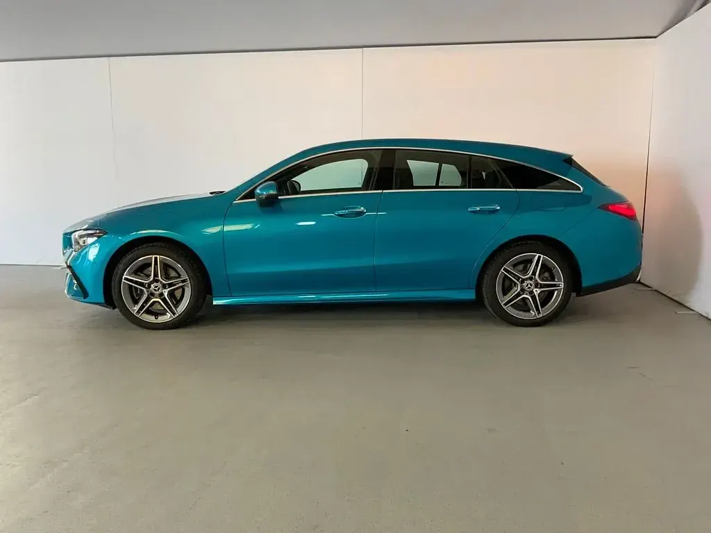Gebraucht Mercedes CLA250e AMG line 218 PS (160 kW) 2024 Blau Coupé