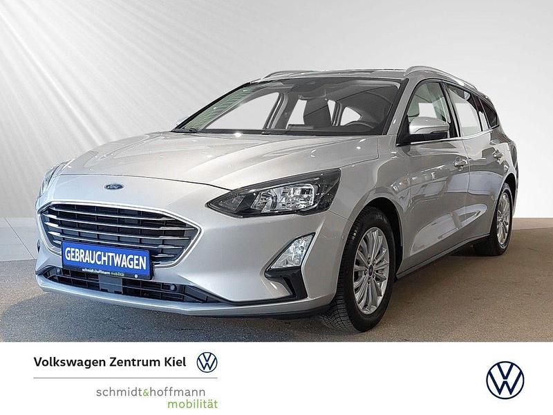 Gebraucht Ford Focus Titanium 125 PS (91 kW) 2021 Silber Kombi