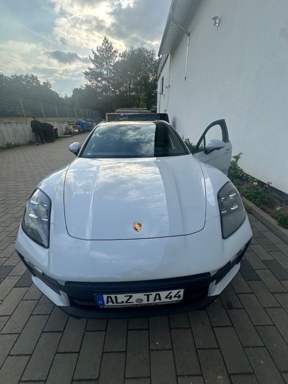 Grau Gebraucht 2025 Porsche Panamera 4 Limousine | 107.000 € (Superpreis) - Bild 1/4