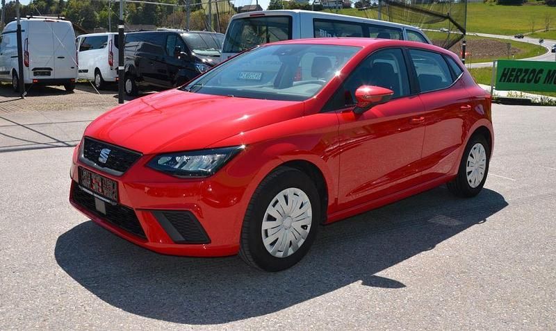 Usata Seat Ibiza Reference 80 CV (58 kW) 2023 Rosso Utilitaria