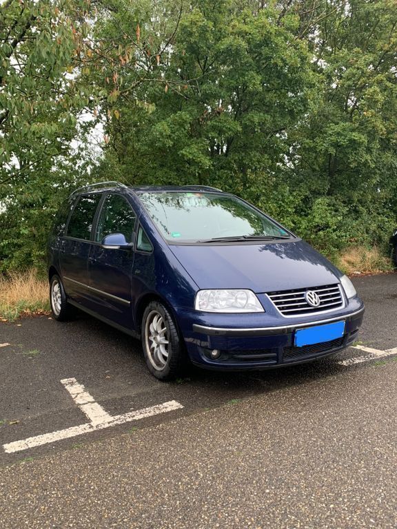 Blau Gebraucht 2005 VW Sharan Trendline Van / Kleinbus | 1.222 € (Superpreis) - Bild 1/4