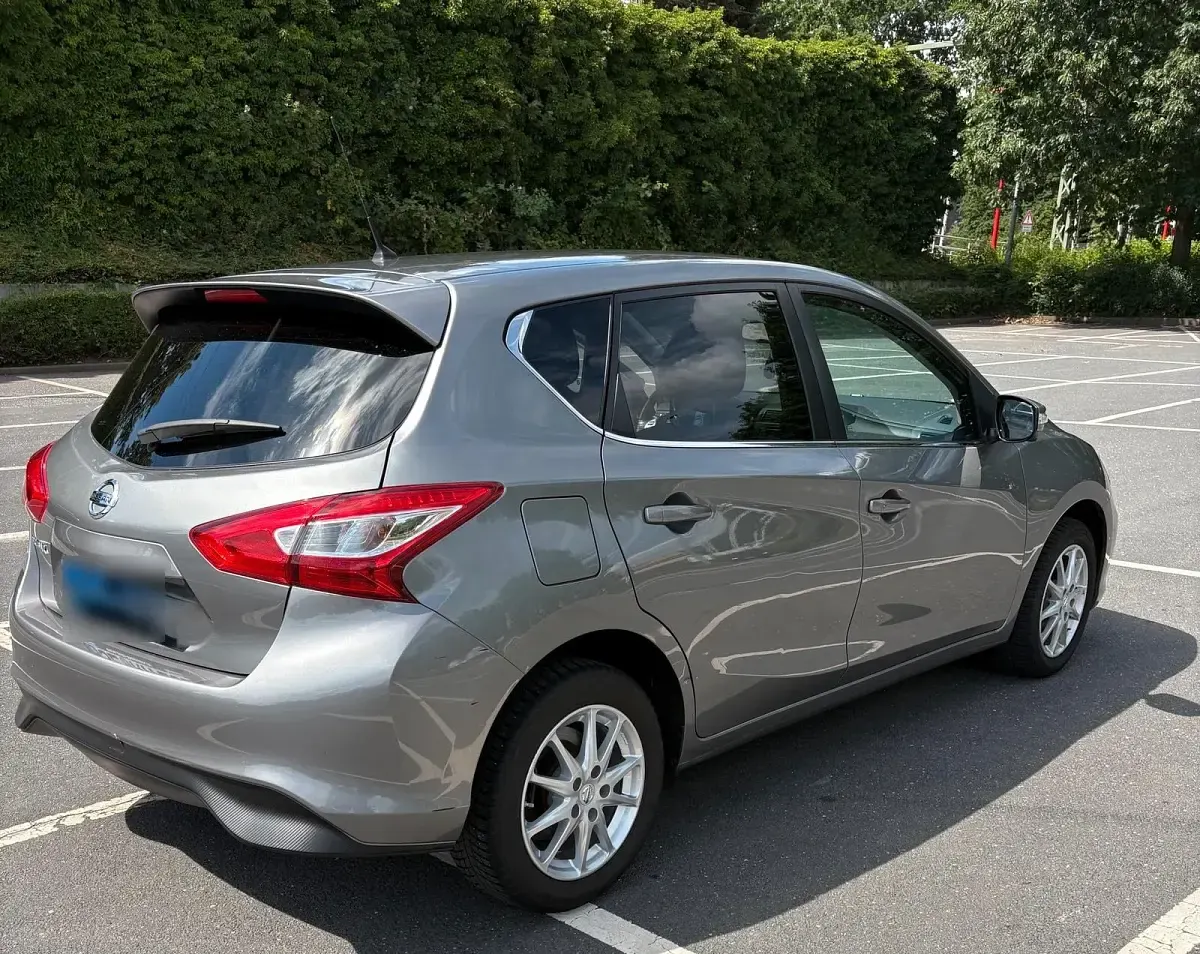 Gebraucht Nissan Pulsar Tekna 116 PS (85 kW) 2016 Grau Kleinwagen