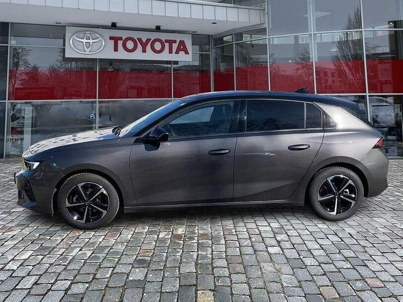 Gebraucht Opel Astra 131 PS (96 kW) 2025 Grau Limousine