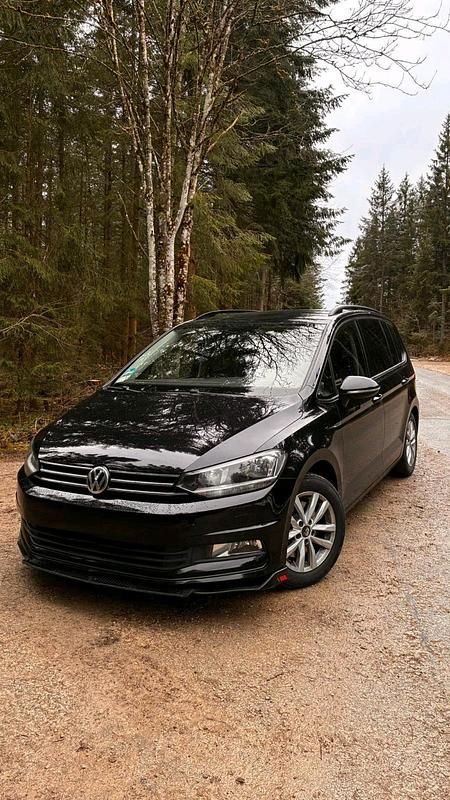 Gebraucht VW Touran 110 PS (80 kW) 2016 Schwarz Van / Kleinbus