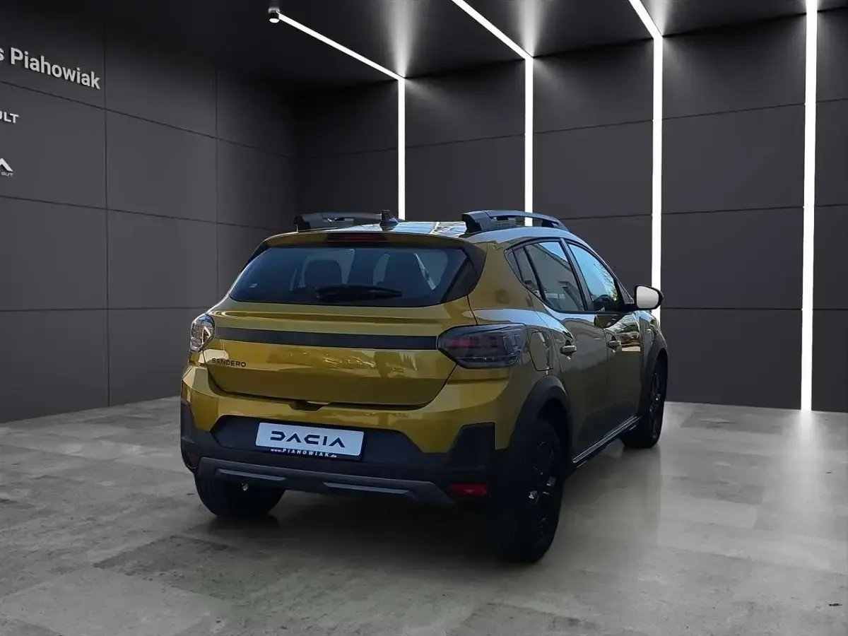 Neu Dacia Sandero Extreme 110 PS (80 kW) 2026 Amber yellow Limousine