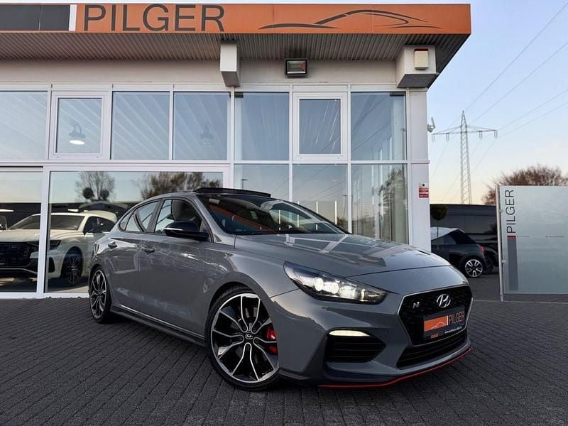 Grau Gebraucht 2019 Hyundai i30 N Performance Limousine | 21.480 € (Fairer Preis) - Bild 1/4