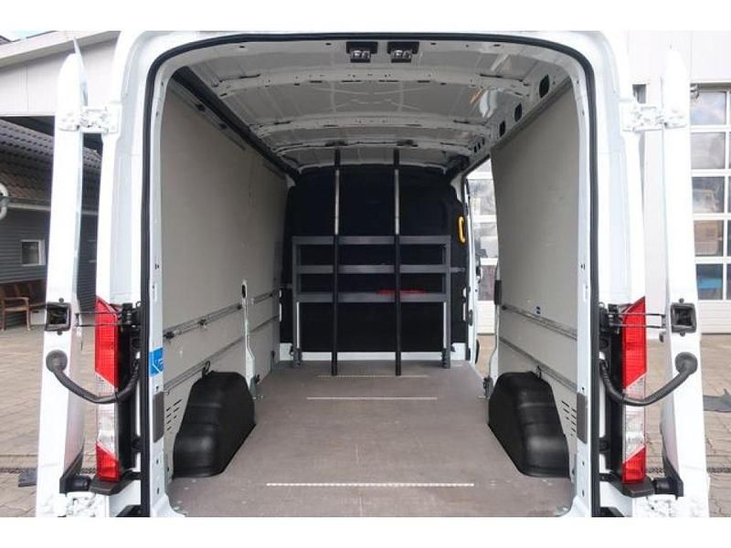 Second-hand Ford Transit 131 CP (96 kW) 2024 Alb Van