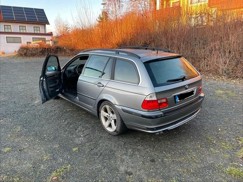 Gebraucht BMW 330 Comfort Edition 204 PS (150 kW) 2004 Grau Kombi