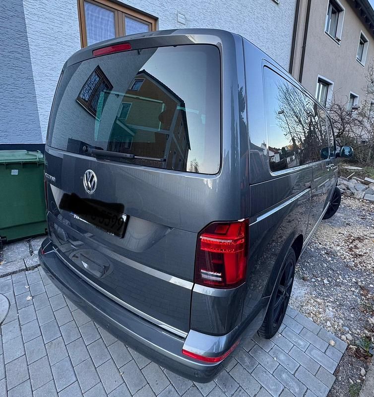 Gebraucht VW Multivan 199 PS (146 kW) 2021 Grau Van