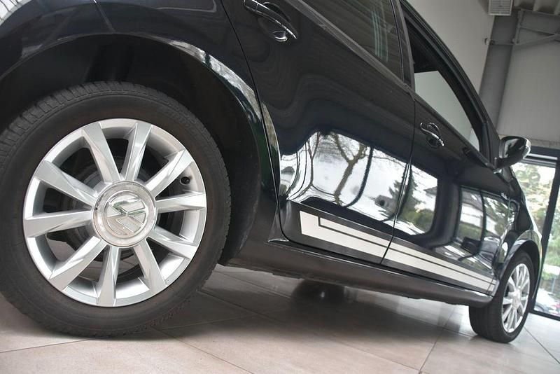 Gebraucht VW up! CLUB 60 PS (44 kW) 2017 Schwarz Kleinwagen