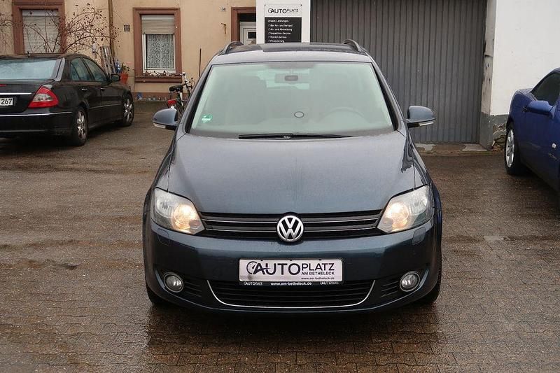 Gebraucht VW Golf VII Life 122 PS (89 kW) 2013 Blau Limousine