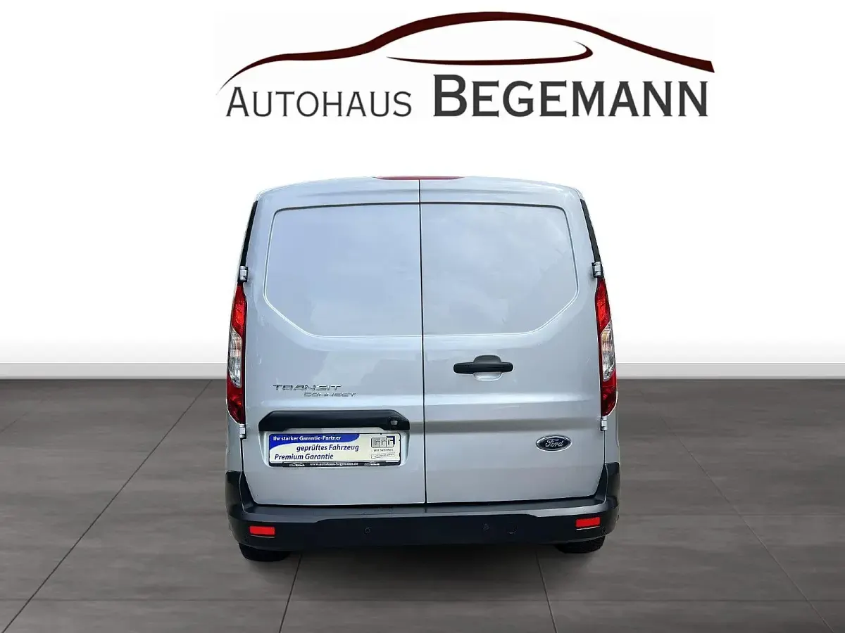 Usado Ford Transit Trend 101 CV (74 kW) 2021 Plateado Familiar