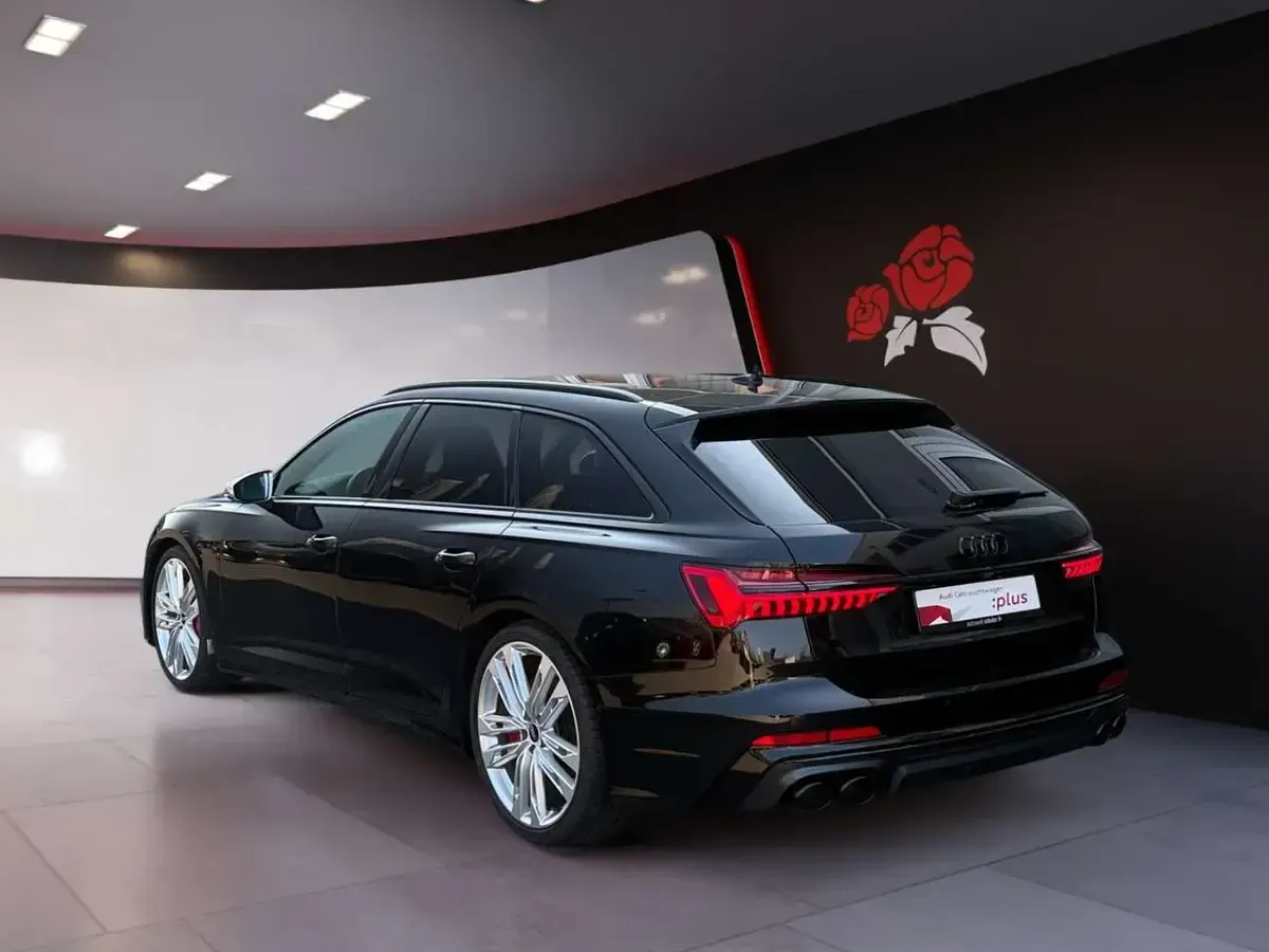 Gebraucht Audi S6 Ambiente 344 PS (253 kW) 2023 Mythosschwarz metallic Kombi