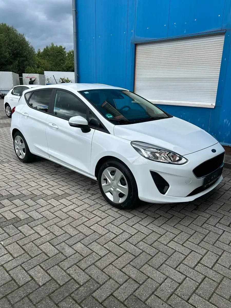 Gebraucht Ford Fiesta Cool & Connect 86 PS (63 kW) 2019 Weiß Kleinwagen