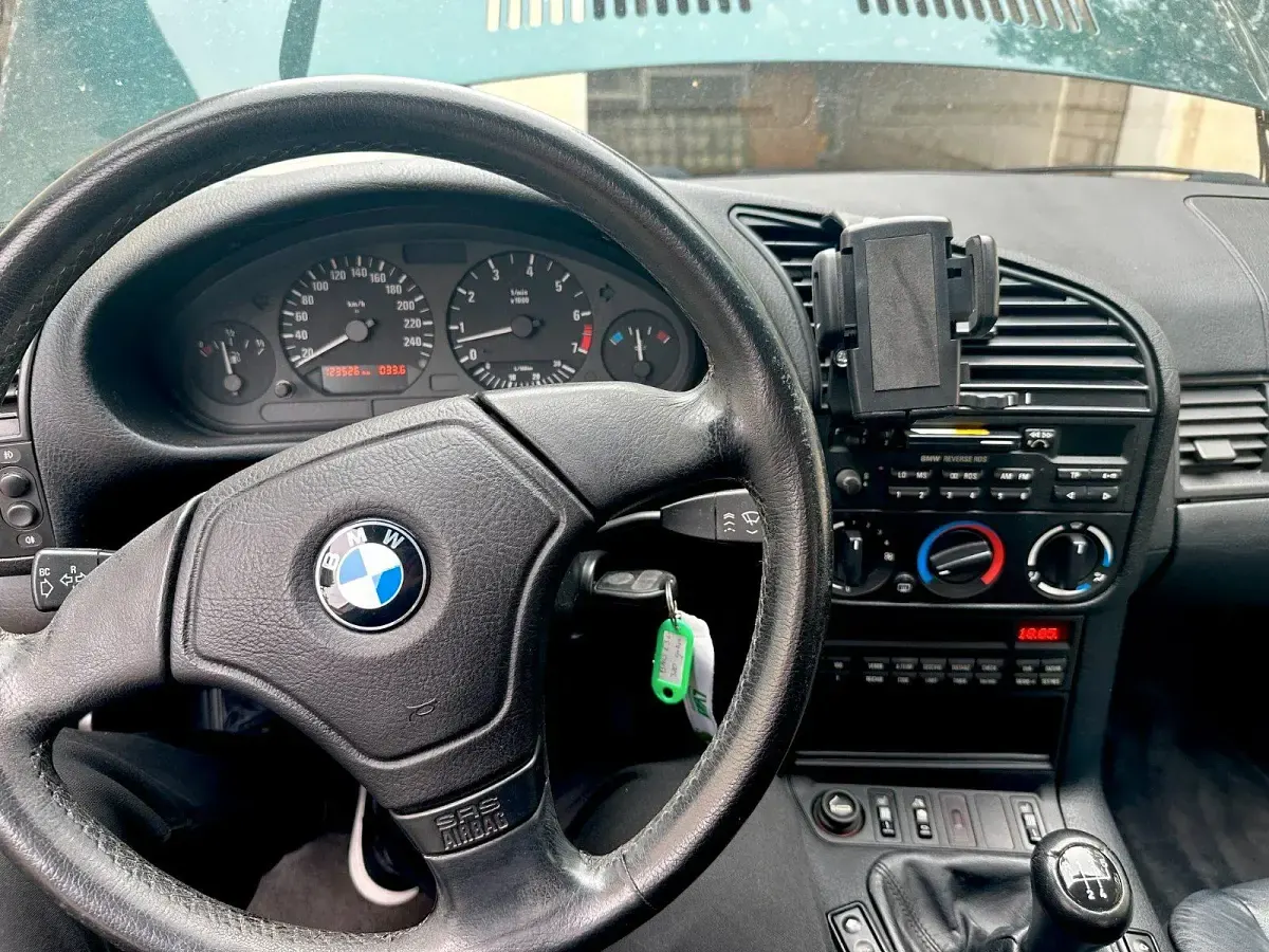 Gebraucht BMW 320 Cabriolet 150 PS (110 kW) 1996 Grün Cabrio