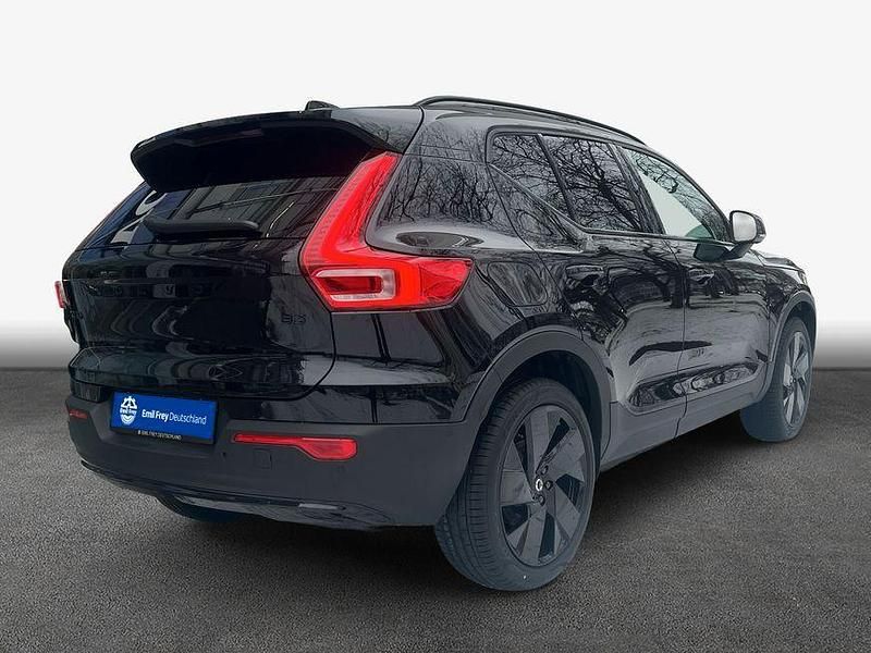 Gebraucht Volvo XC40 Plus 163 PS (119 kW) 2026 Schwarz SUV