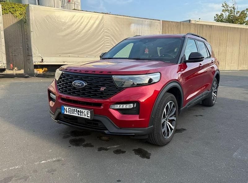 Rot Gebraucht 2022 Ford Explorer ST-Line SUV | 43.500 € (Superpreis) - Bild 1/4