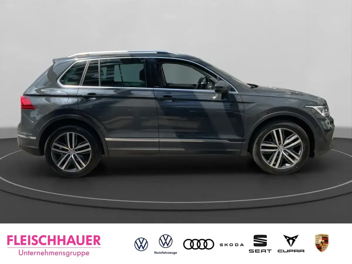 Gebraucht VW Tiguan Sport 265 PS (194 kW) 2023 Grau SUV