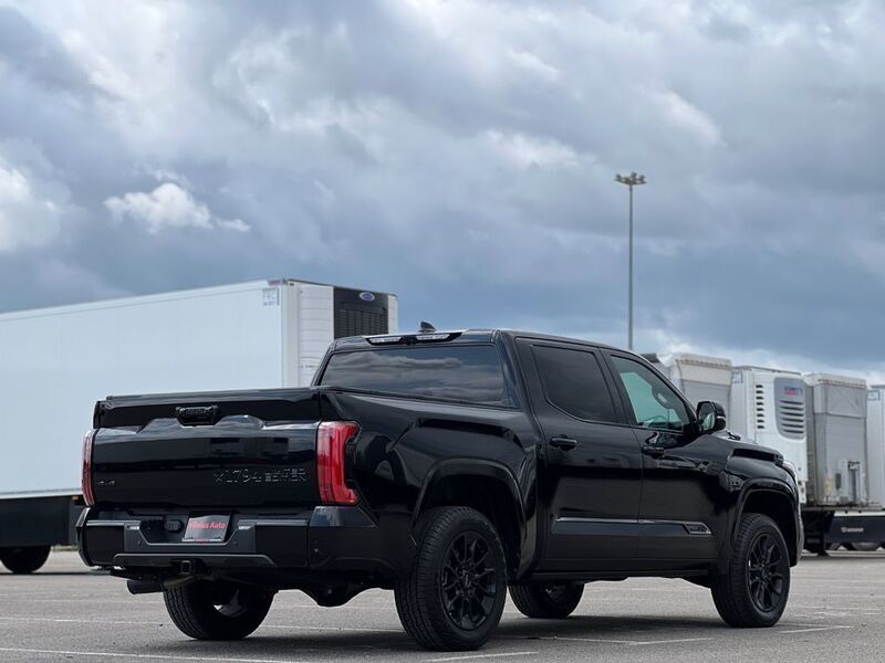Gebraucht Toyota Tundra Edition 394 PS (289 kW) 2024 Blau Abholung