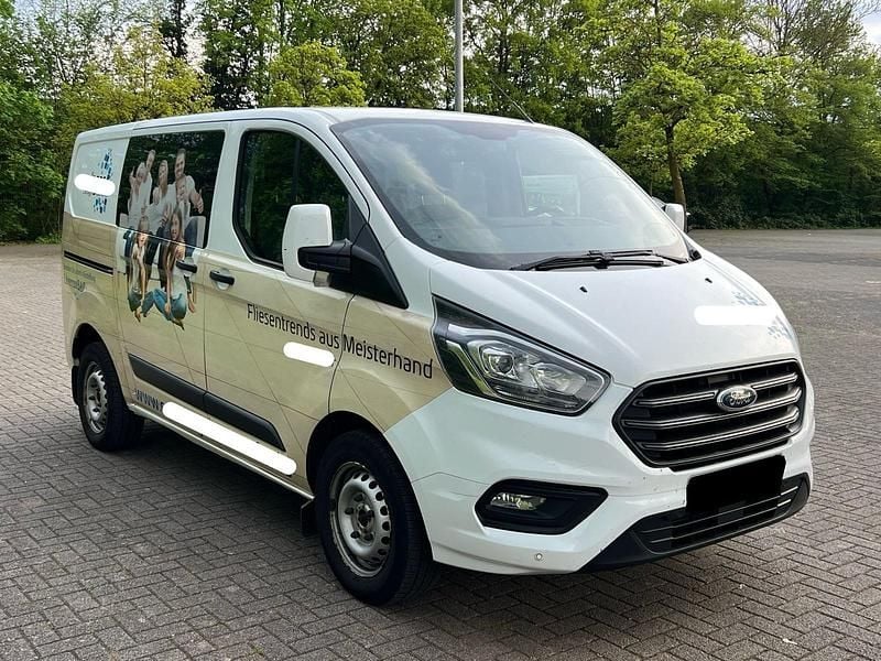 Second-hand Ford Transit Custom 131 CP (96 kW) 2019 Alb Monovolum