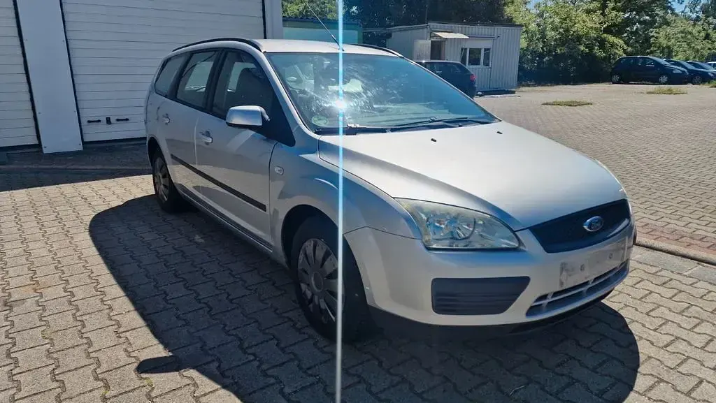 Gebraucht Ford Focus Fun X 101 PS (74 kW) 2007 Silber Limousine