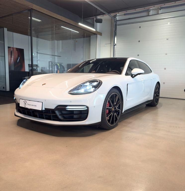 Weiß Gebraucht 2019 Porsche Panamera GTS Sport Turismo Limousine | 76.700 € (Guter Preis) - Bild 1/4