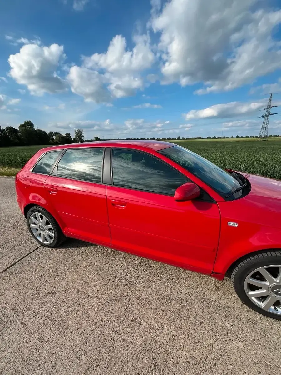 Gebraucht Audi A3 105 PS (77 kW) 2005 Rot Kleinwagen