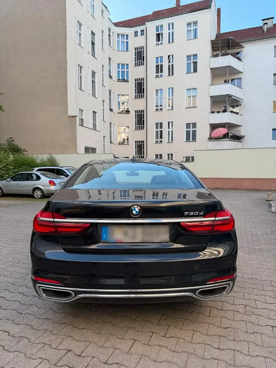 Gebraucht BMW 730 265 PS (194 kW) 2016 Schwarz Limousine