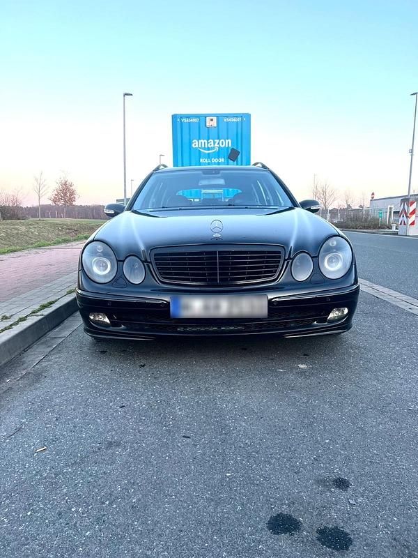 Second-hand Mercedes E280 231 CP (169 kW) 2006 Negru Break