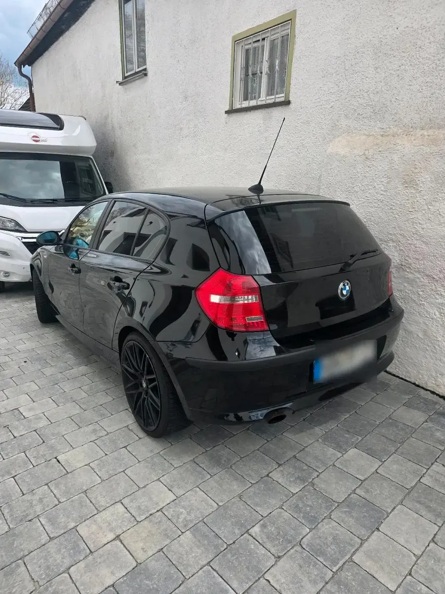 Second-hand BMW 116 116 CP (85 kW) 2007 Negru Hatchback