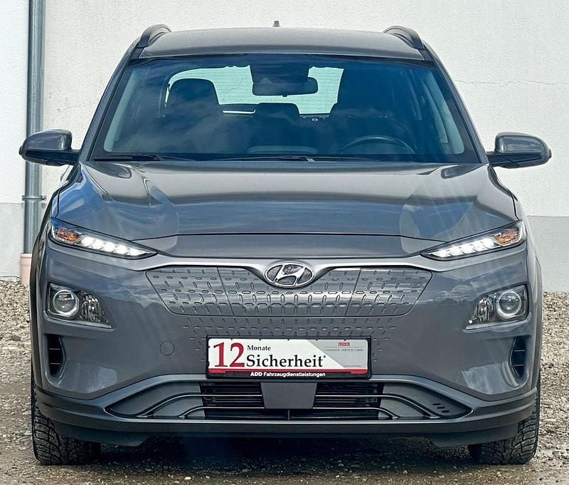 Gebraucht Hyundai Kona 100 kW (136 PS) 2021 Grau SUV