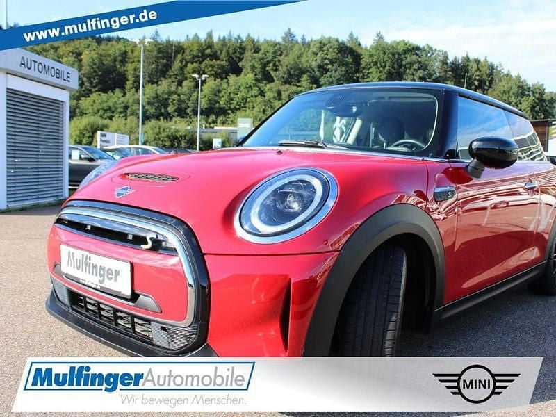 Rot Gebraucht 2022 Mini Cooper SE Classic Kleinwagen | 16.850 € (Guter Preis) - Bild 1/4