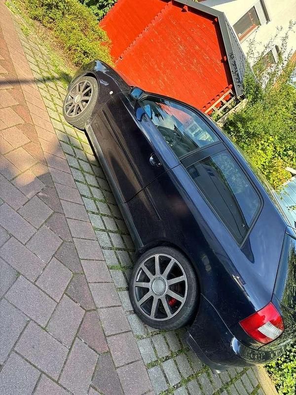 Blau Gebraucht 1997 Audi A3 Ambition Limousine | 1.350 € (Guter Preis) - Bild 1/4